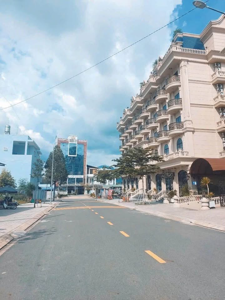 Đất nền mặt tiền Nguyễn Văn Bạch, TP. Tây Ninh 200m² giá 3.8 tỷ - Đầu tư sinh lời ngay!