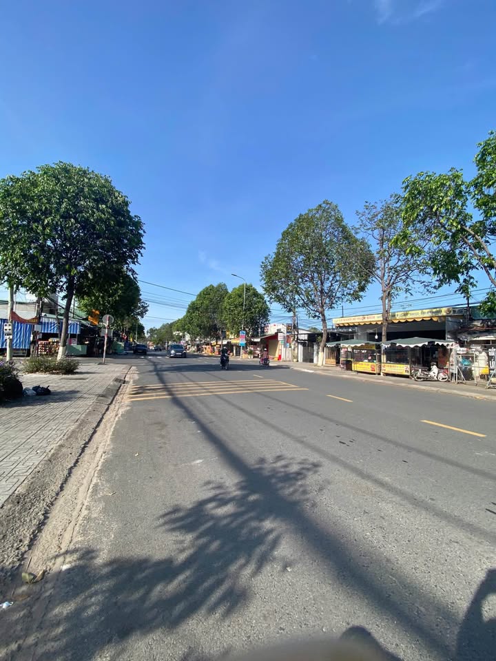 Nhà mặt tiền Nguyễn Trãi, P3, Tây Ninh 240m² giá 850 triệu - Vị trí kinh doanh đắc địa!