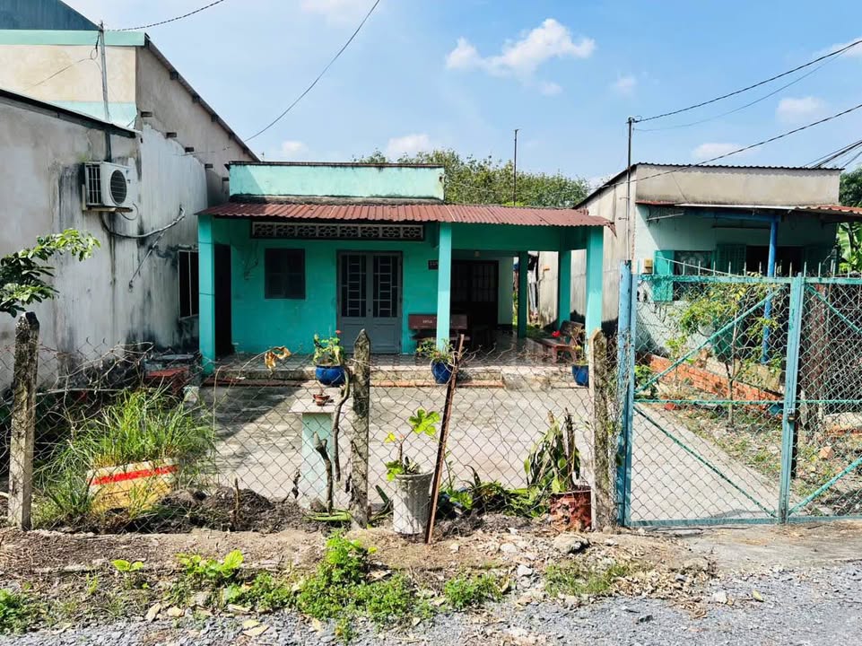 Nhà cấp 4 Nhuận Đức Củ Chi 282m² giá thỏa thuận - Sổ hồng riêng, ô tô vào tận nhà!