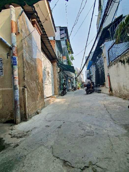 Nhà trọ 2 tầng tại quận 7, 80.4m², thu nhập 20 triệu/tháng - Giá chỉ 5.5 tỷ!