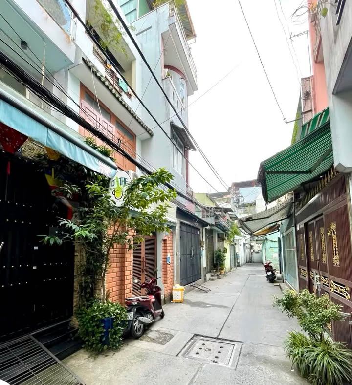 Nhà chính chủ quận Tân Bình 57m² giá 5.7 tỷ - Lô góc 3 mặt thoáng!