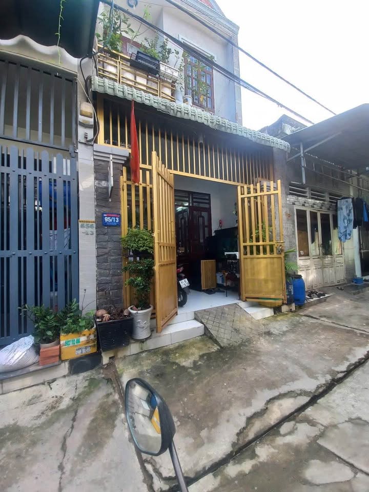 Nhà lầu 45m² tại Tân Bình, Dĩ An - Giá chỉ 1 tỷ - Sổ hồng chính chủ!
