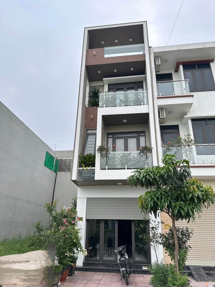 Nhà phố 50m² Lộc Hòa - Giá 3.85 tỷ - View vườn hoa tuyệt đẹp!