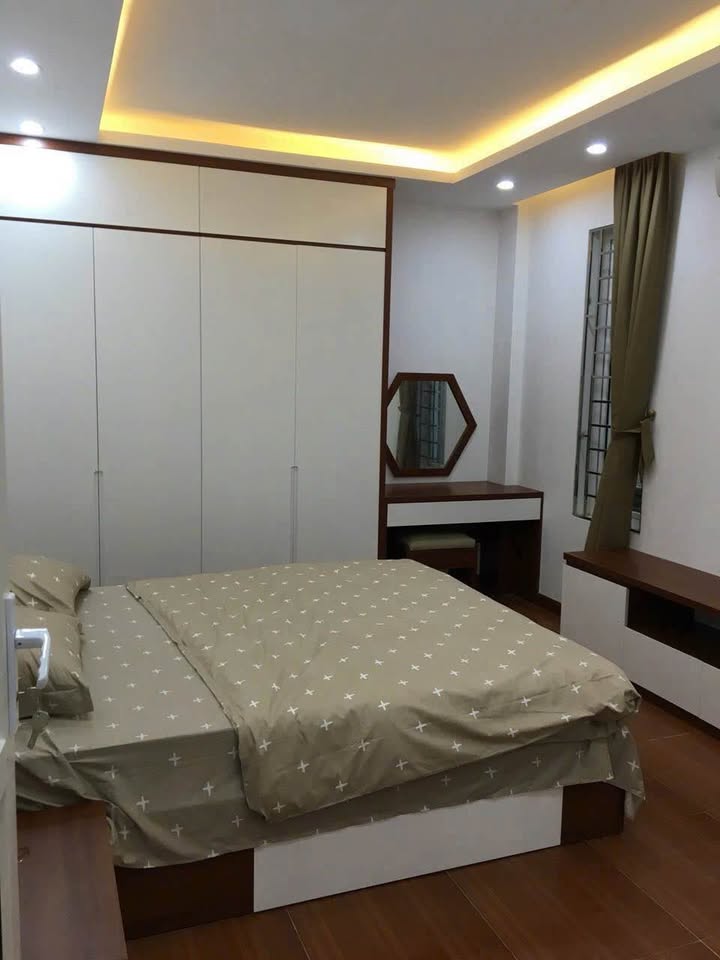 Căn hộ cho thuê 535 Lạc Long Quân, Tây Hồ 40m² - Full đồ, không chung chủ!