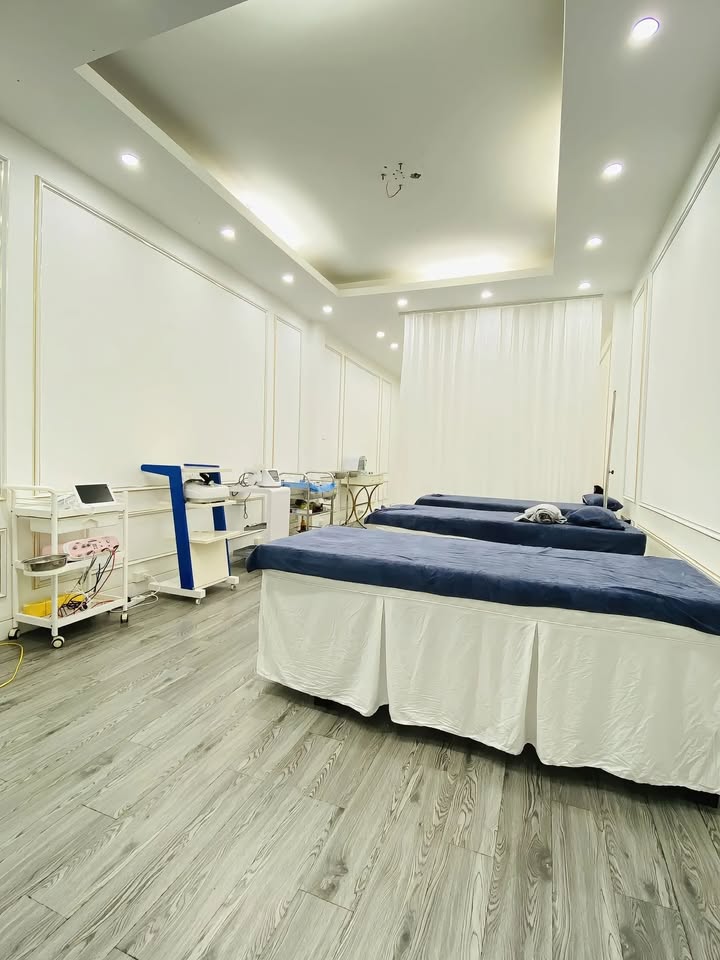 Cho thuê mặt bằng phòng khám phố Thái Hà 100m² - Pháp lý rõ ràng, sẵn sàng hoạt động!