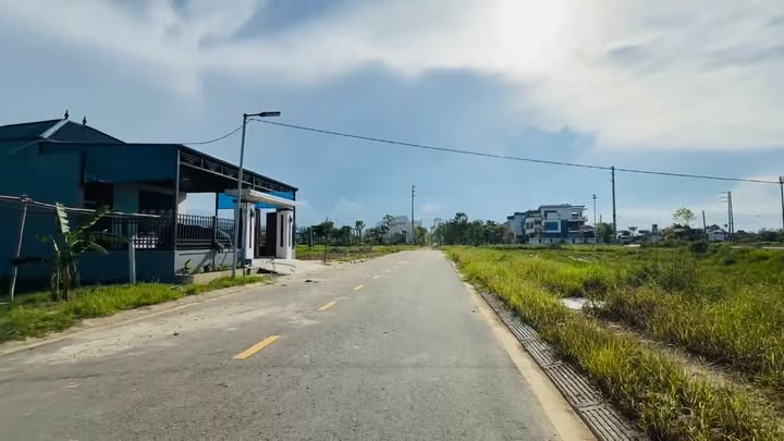 Đất nền Cẩm Xuyên, Hà Tĩnh 140m² giá 2.2 tỷ - Vị trí đắc địa, đầu tư sinh lời!