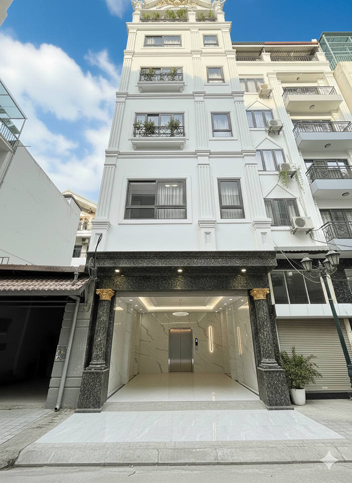 Căn nhà 7 tầng mặt tiền 5.3m tại Phạm Văn Đồng, Bắc Từ Liêm - Gara ô tô và thang máy sang trọng!