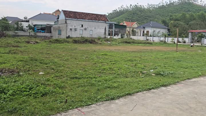 Đất nền góc hai mặt tiền Diễn Lâm 135m² giá chỉ 600 triệu - Cơ hội đầu tư hiếm có!