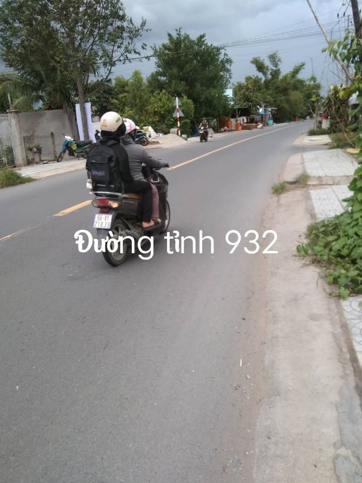 Đất mặt tiền tỉnh 932 Phú Tân 300m² giá 2.2 tỷ - Cơ hội đầu tư tuyệt vời!