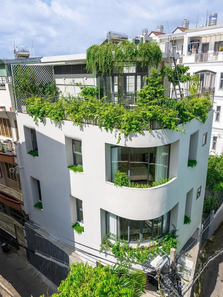 Đất nền tại phố ăn uống Nguyễn Huy Tưởng, 222m² giá 14 tỷ - Đầu tư sinh lời ngay!