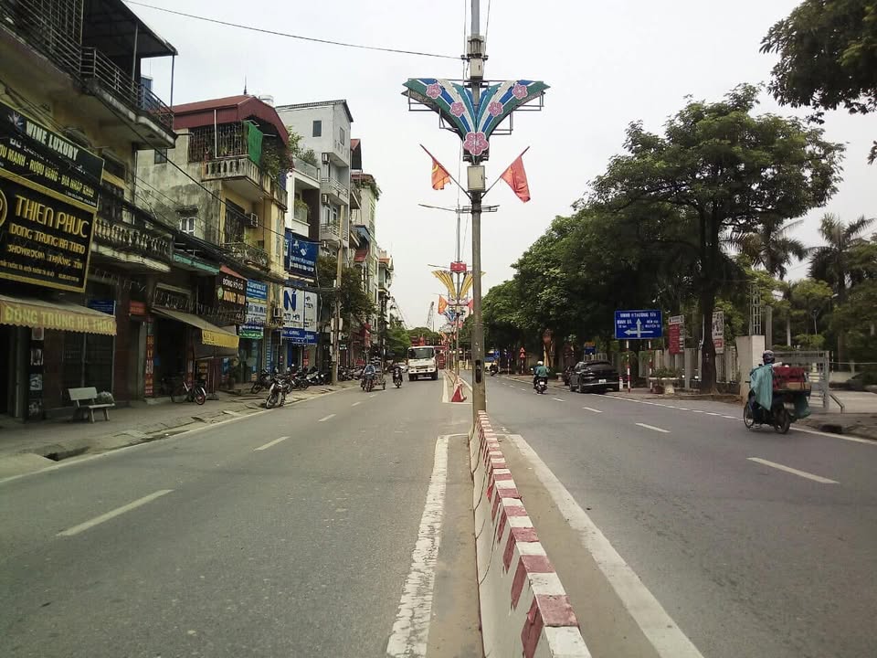 Nhà 3 tầng mặt đường 427 Thường Tín 80.5m² giá 12.84 tỷ - Cơ hội đầu tư tuyệt vời!