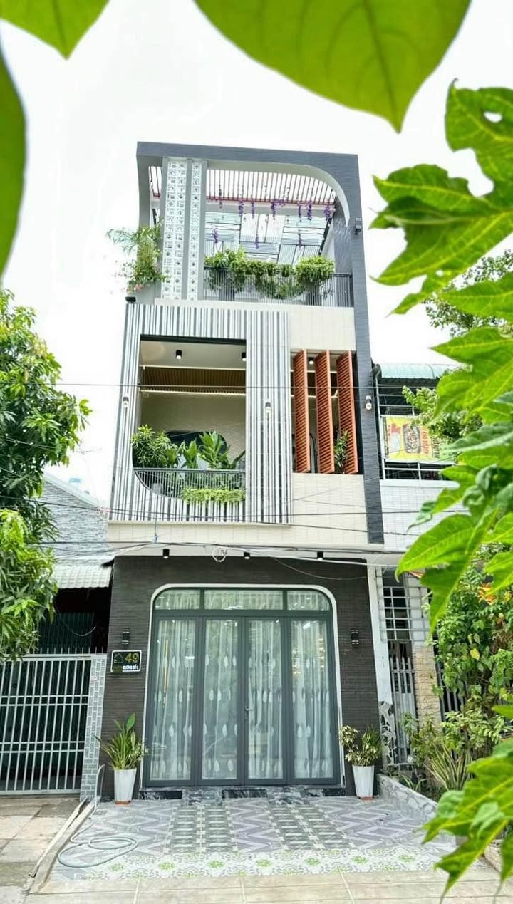 Nhà cao cấp 3 tầng đường số 5, An Khánh, Ninh Kiều - Full nội thất, vào ở ngay!