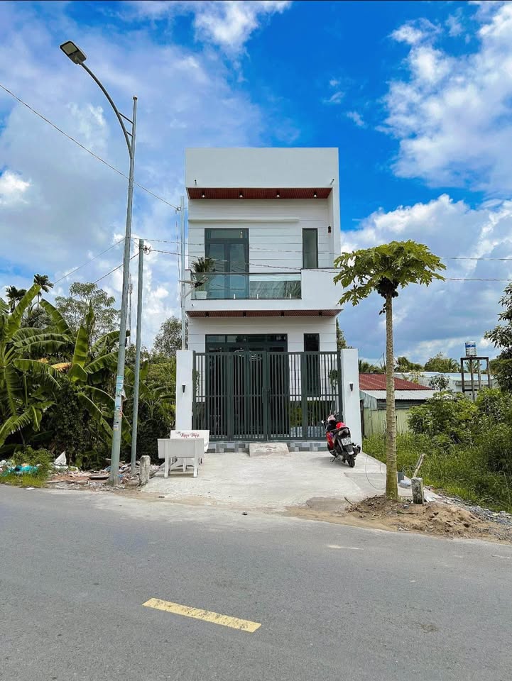 Nhà 1 trệt 1 lầu mới xây mặt tiền đường Trương Vĩnh Nguyên, Cái Răng, 52m² - Cơ hội kinh doanh tuyệt vời!