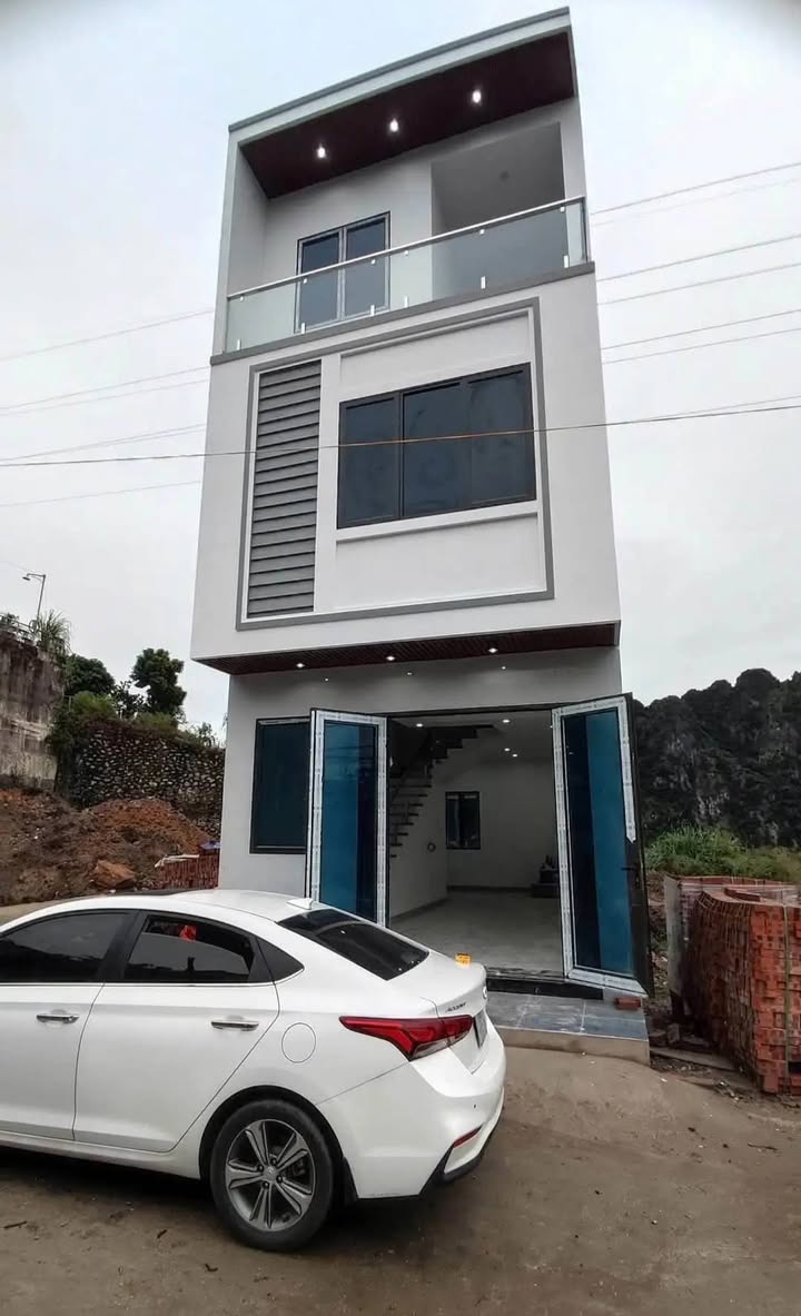 Bán nhà 3 tầng tại Ngõ 48 Vũ Văn Hiếu, 45m² giá 2.35 tỷ - Sẵn sàng vào ở ngay!