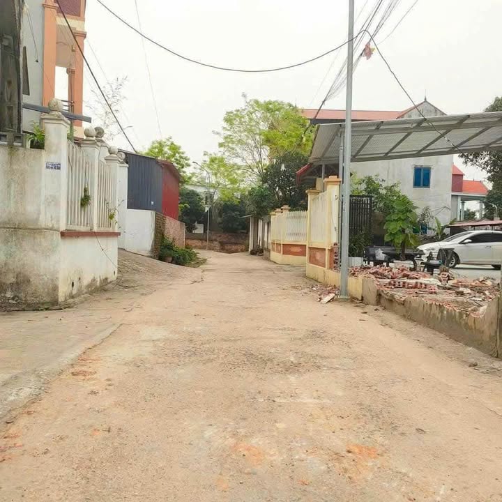 Đất nền Hồ Sơn Tam Đảo 101m² giá chỉ 700 triệu - Sổ đỏ chính chủ!