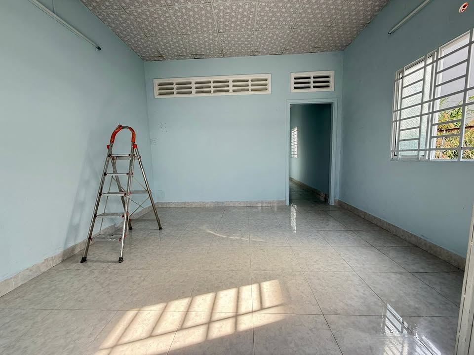 Nhà cho thuê hẻm 18 Ngô Văn Sở, 2PN, giá 3.5 triệu - Không gian thoáng đãng!