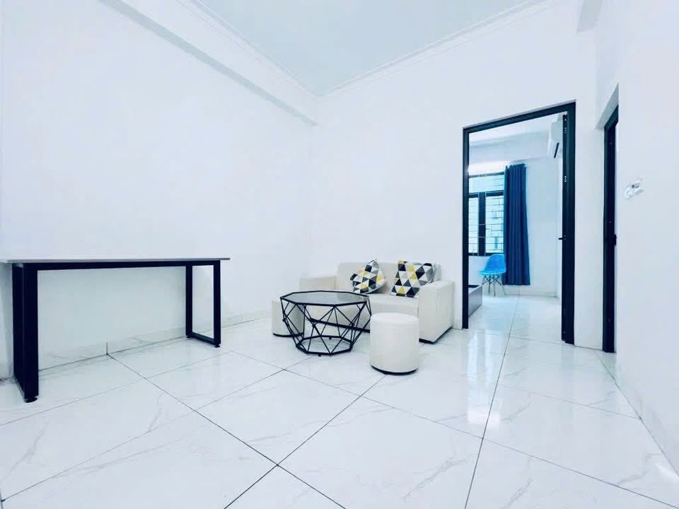 Nhà nhỏ cho thuê tại ngõ 686 Kim Giang 1 phòng ngủ giá 5.2 triệu - Khép kín, sẵn đồ