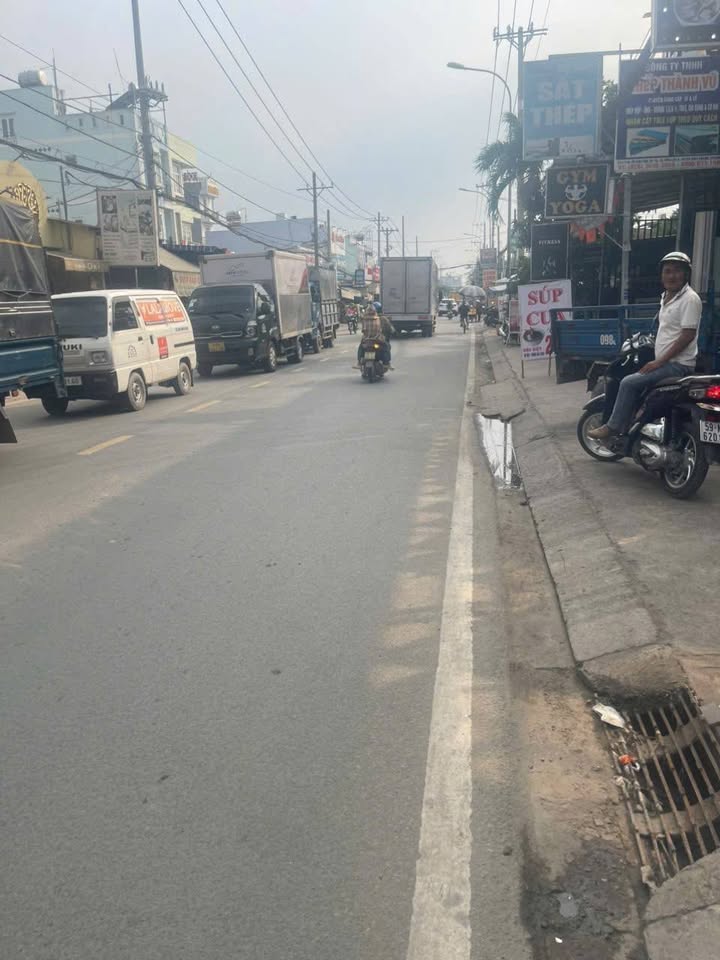 Kho hàng mặt tiền Võ Văn Vân 387m² giá 26 tỷ - Vị trí kinh doanh sầm uất!