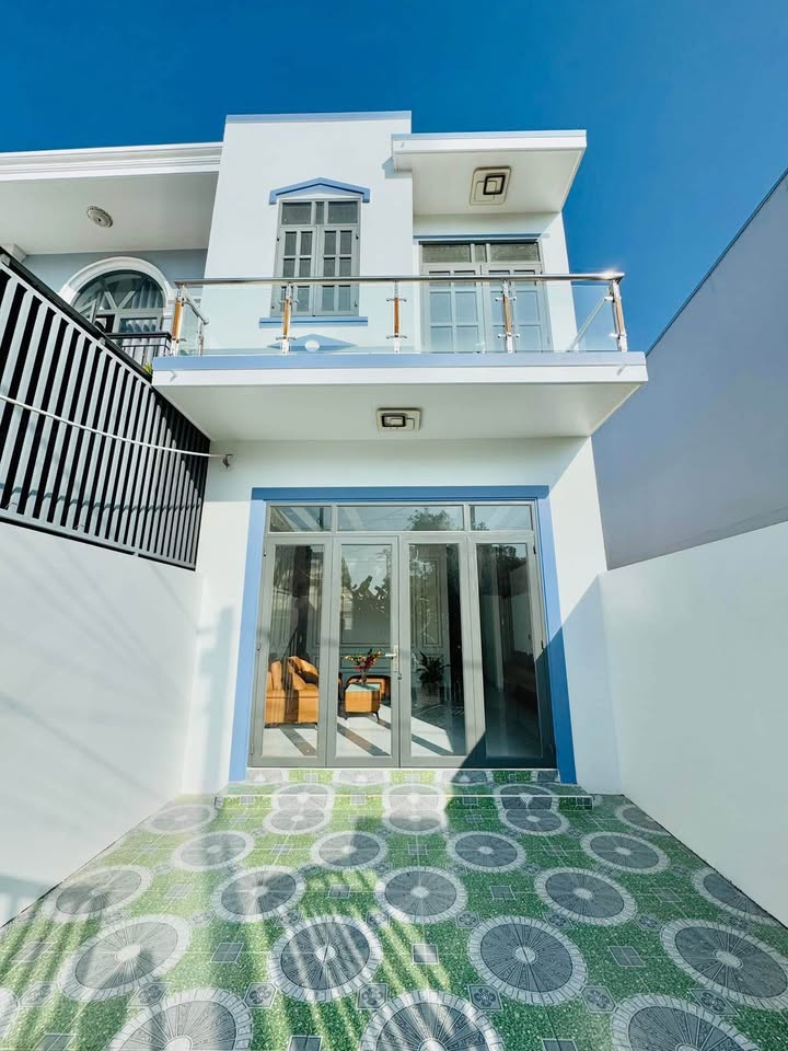 Nhà bán tại Liên Hương, Rạch Giá 99m² giá 2.35 tỷ - Sân đậu ô tô, đầy đủ nội thất!