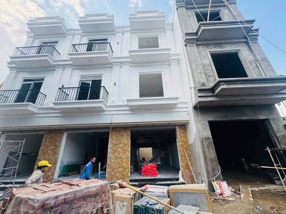 Nhà 3 tầng Cống Mỹ, Nam Sơn, 68.8m² - Ô tô đỗ cửa, giá 2.6 tỷ!