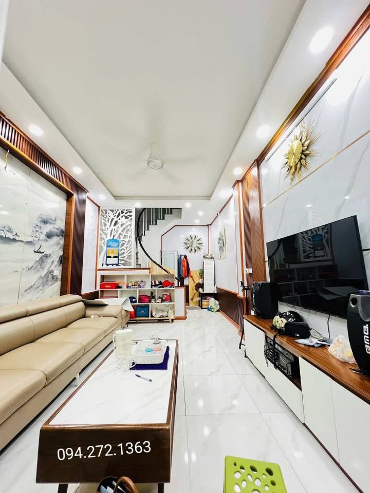 Nhà phố Quan Nhân, Thanh Xuân 150m² giá 7.69 tỷ - Nhà mới sạch sẽ, gần Royal City!