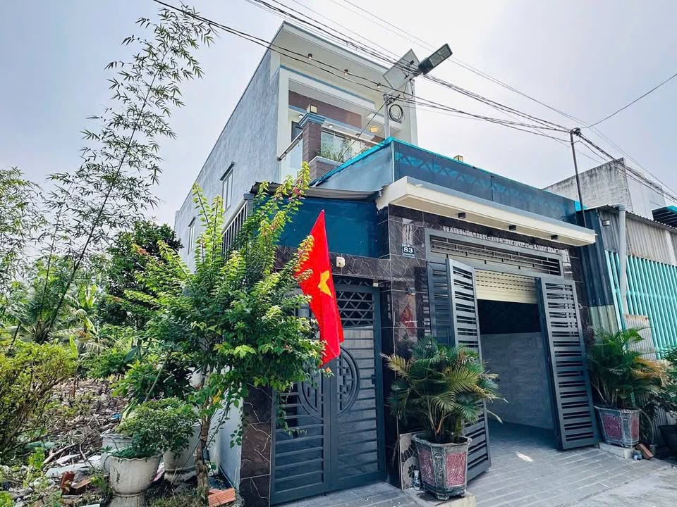 Nhà 1 Trệt 1 Lầu 102m² Tại Bình Chánh Giá 930 Triệu - Sổ Hồng Riêng