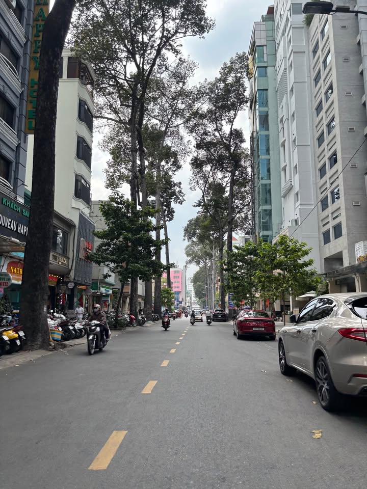 Nhà mặt tiền Bùi Thị Xuân, Quận 1, 74m² giá 28.9 tỷ - Đầu tư sinh lời ngay!