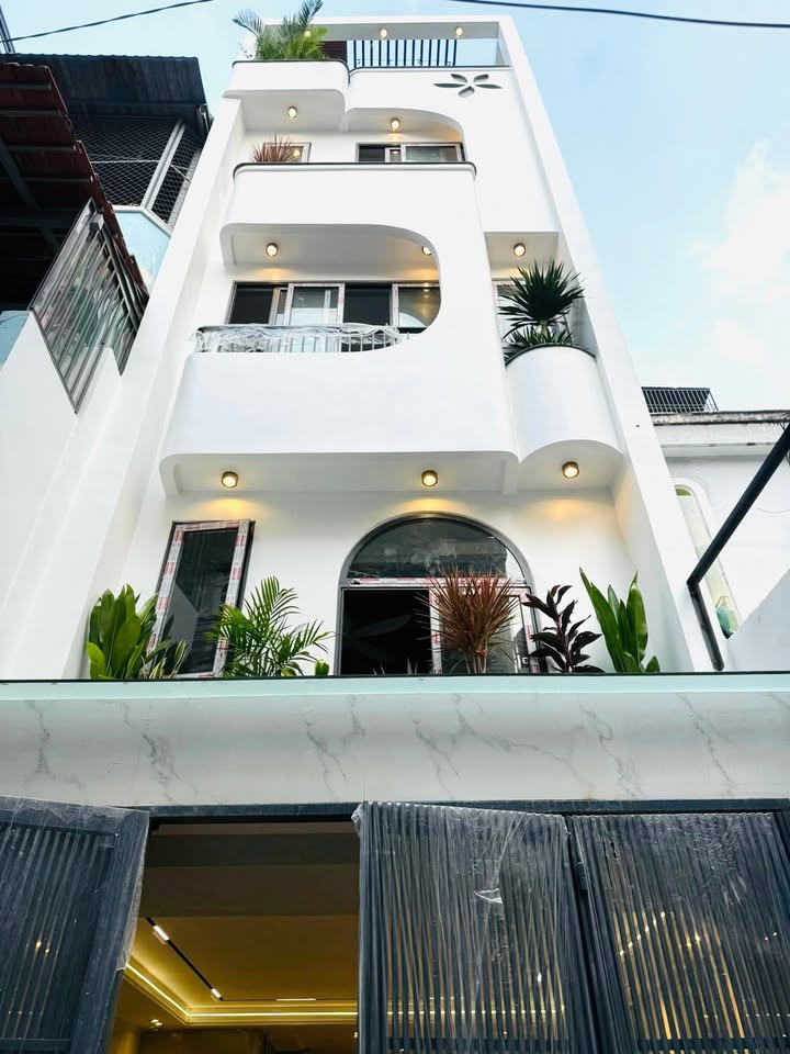 Nhà phố Gò Vấp 43m² giá 8 tỷ - Ô tô vào tận nhà, 5 tầng sang trọng!