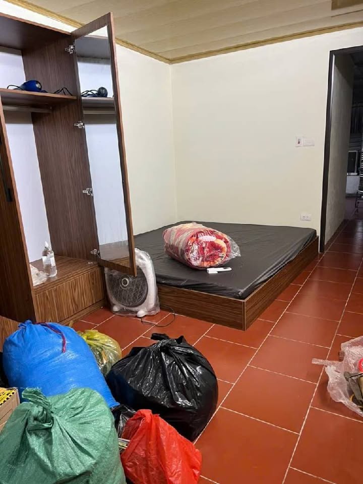 Nhà Tân Mai 33m² giá 2.95 tỷ - Chính chủ bán gấp!