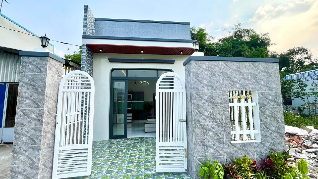 Nhà riêng Cần Giuộc 90m² giá 1.39 tỷ - Sổ hồng riêng, tặng nội thất!