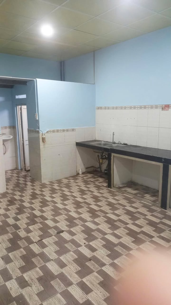 Cho thuê mặt tiền Đặng Nguyên Cẩn, Q6 - Diện tích 76m², Giá 11 triệu - Kinh doanh ngay!