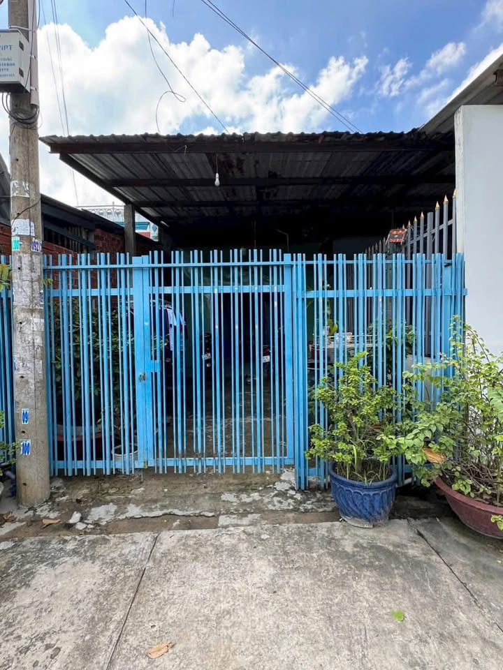 Nhà mặt tiền 112m² tại Bà Chánh Thâu, Bến Lức - Giá chỉ 3.1 tỷ, thương lượng!