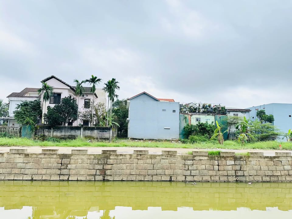 Đất nền lô góc 2 mặt kiệt 227 Phạm Văn Đồng 167m² giá 4.7 tỷ - Đầu tư lý tưởng tại Huế!