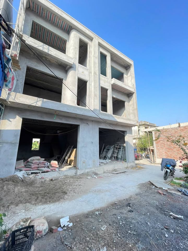 Nhà 3 tầng quận An Dương 50m² giá 2.65 tỷ - Ô tô đỗ cửa, vị trí thuận lợi!