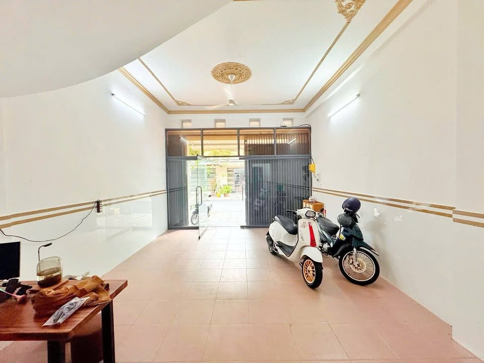 Bán nhà mặt tiền đường Phạm Hùng, TP. Rạch Giá - 3 tỷ - Phù hợp kinh doanh