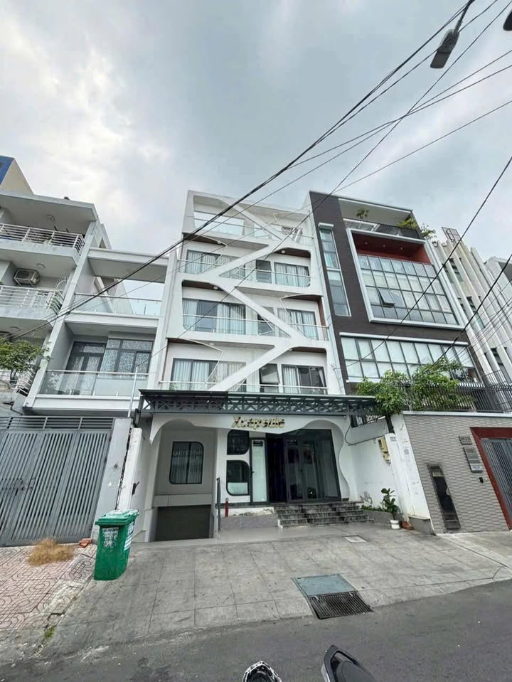 Căn hộ dịch vụ Nguyễn Gia Trí, Bình Thạnh 179m² giá 55 tỷ - Cơ hội đầu tư sinh lời cao!