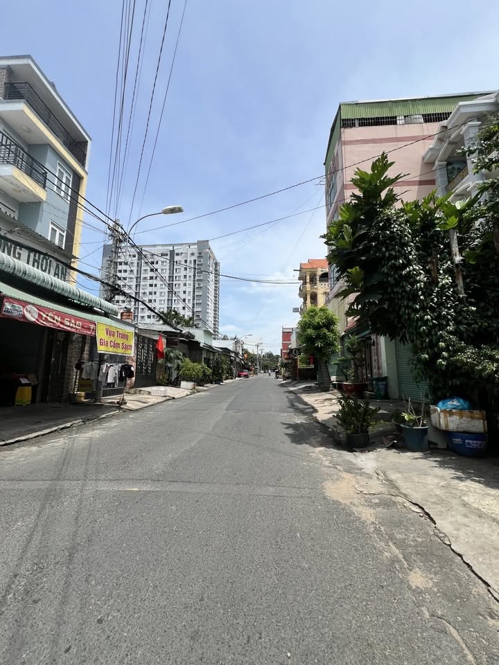 FrontHouse mặt tiền Thới An 15, quận 12, 330m² giá 24.7 tỷ - Tiềm năng đầu tư lớn!