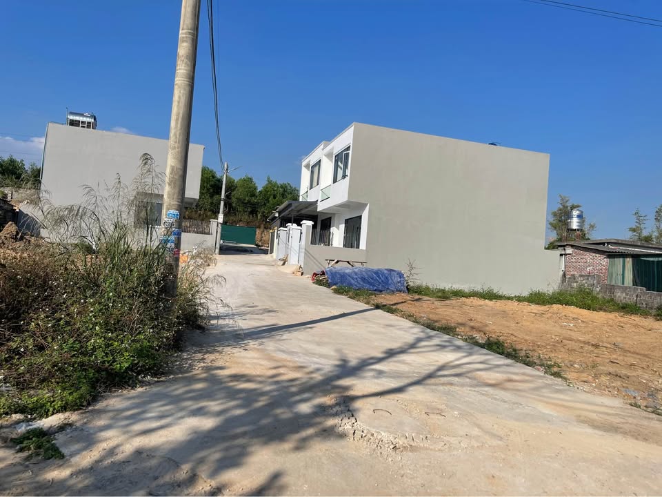 Đất nền Bãi Dài, Uông Bí 90m² giá 900 triệu - Khu dân cư đông đúc!