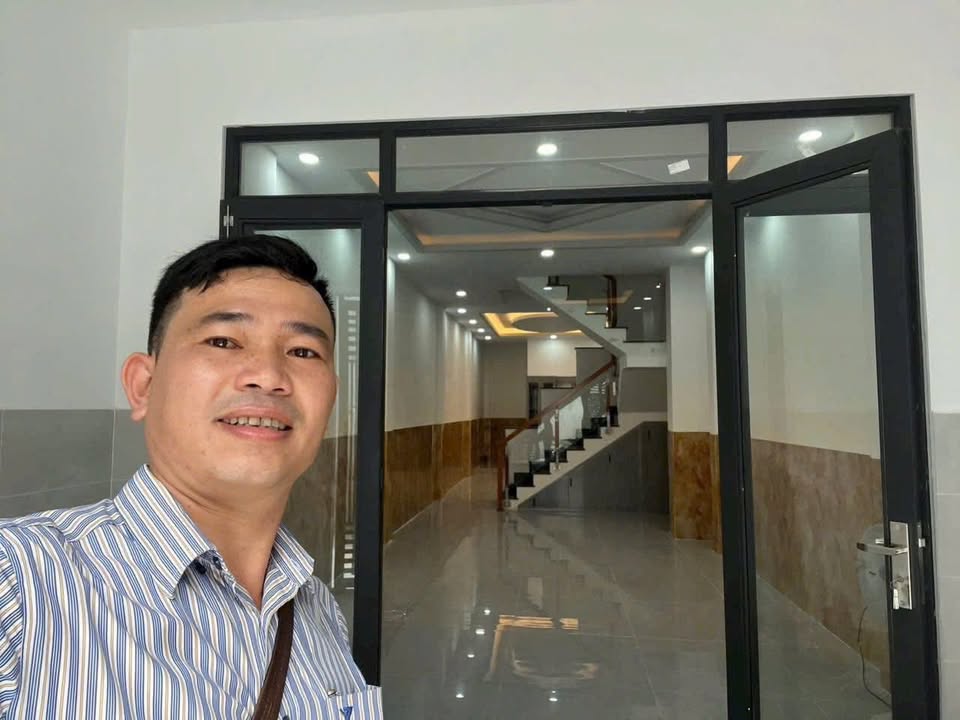 Nhà 3 tầng Hẻm 6M Liên Khu 5-6 Bình Tân 70m² giá 4.9 tỷ - Nhà mới đẹp vào ở ngay!