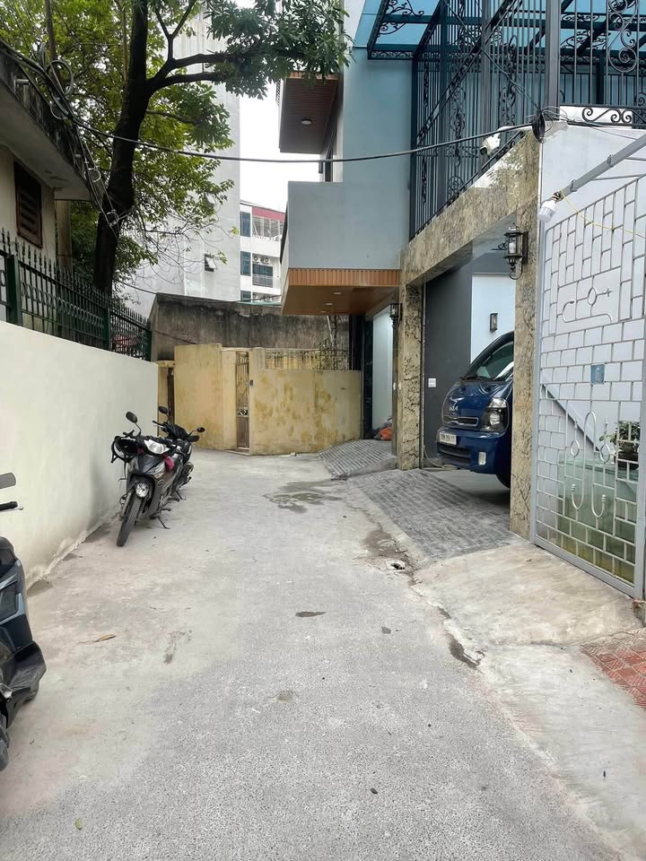 Nhà 7 tầng Xuân La 77m² giá 27.99 tỷ - Ô tô ngủ trong nhà!