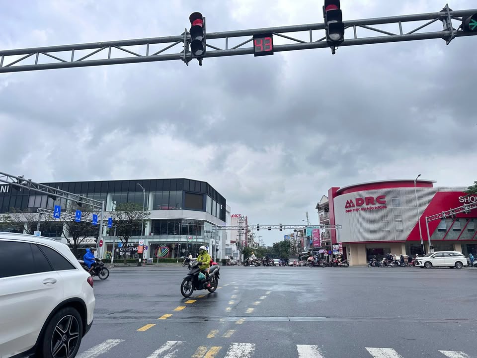 Nhà cho thuê mặt phố Hà Huy Tập 246m² giá 65 triệu - Vị trí đắc địa sầm uất