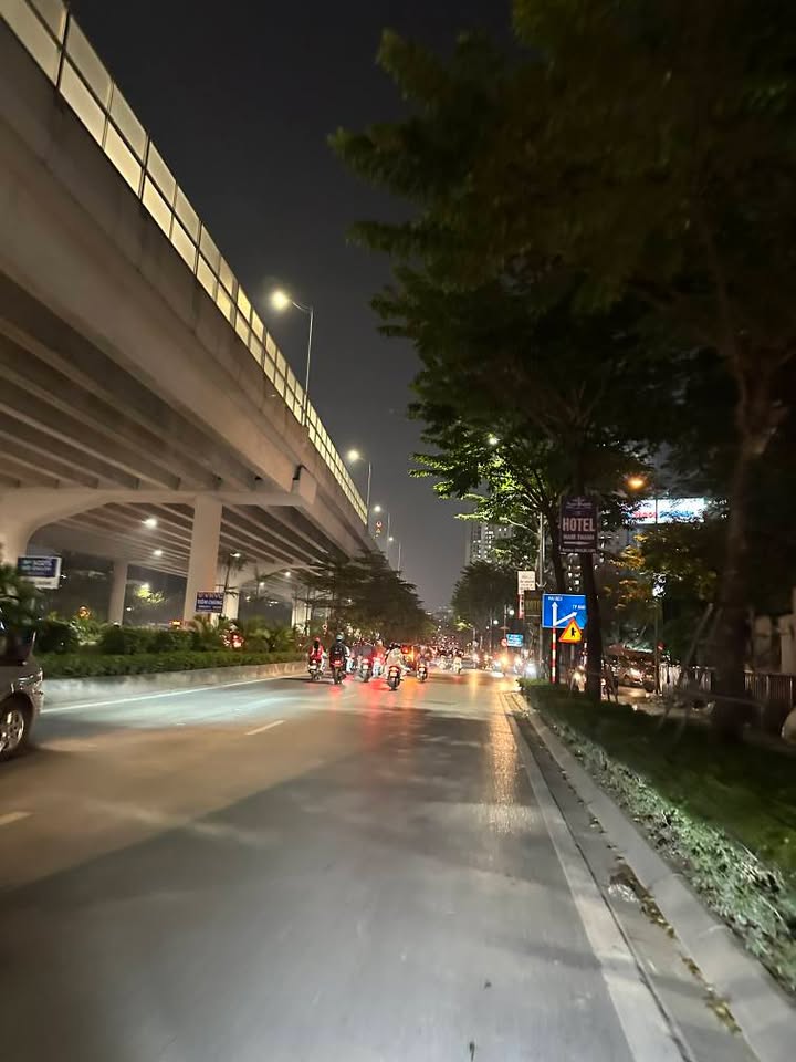 Nhà phân lô Phạm Văn Đồng 55m² giá 15 tỷ - Ngõ ô tô thông, kinh doanh lý tưởng!