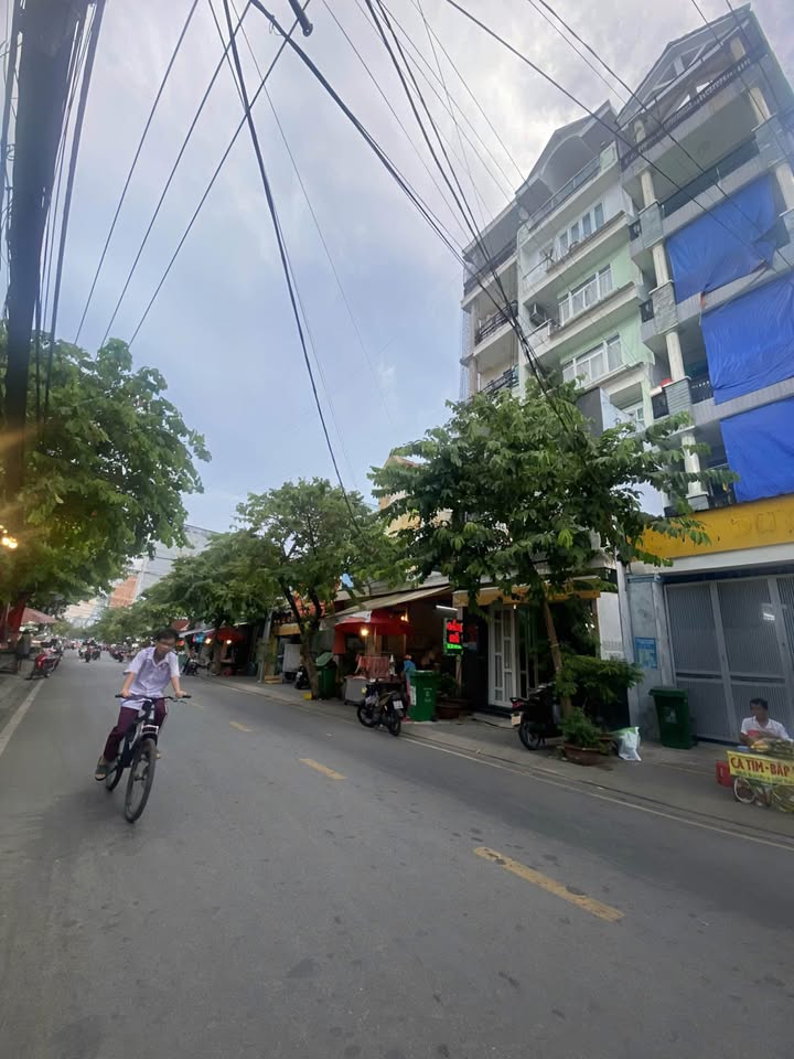 Bán nhà mặt tiền kinh doanh khách sạn 72m² giá 16,5 tỷ - Đầu tư sinh lời ngay!