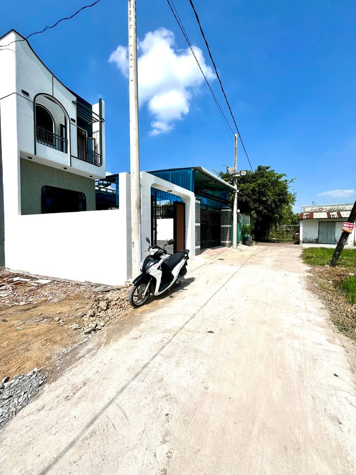 Nhà đẹp Mỹ Hạnh Nam, Đức Hòa 130m² giá 2.65 tỷ - Sẵn sàng vào ở ngay!