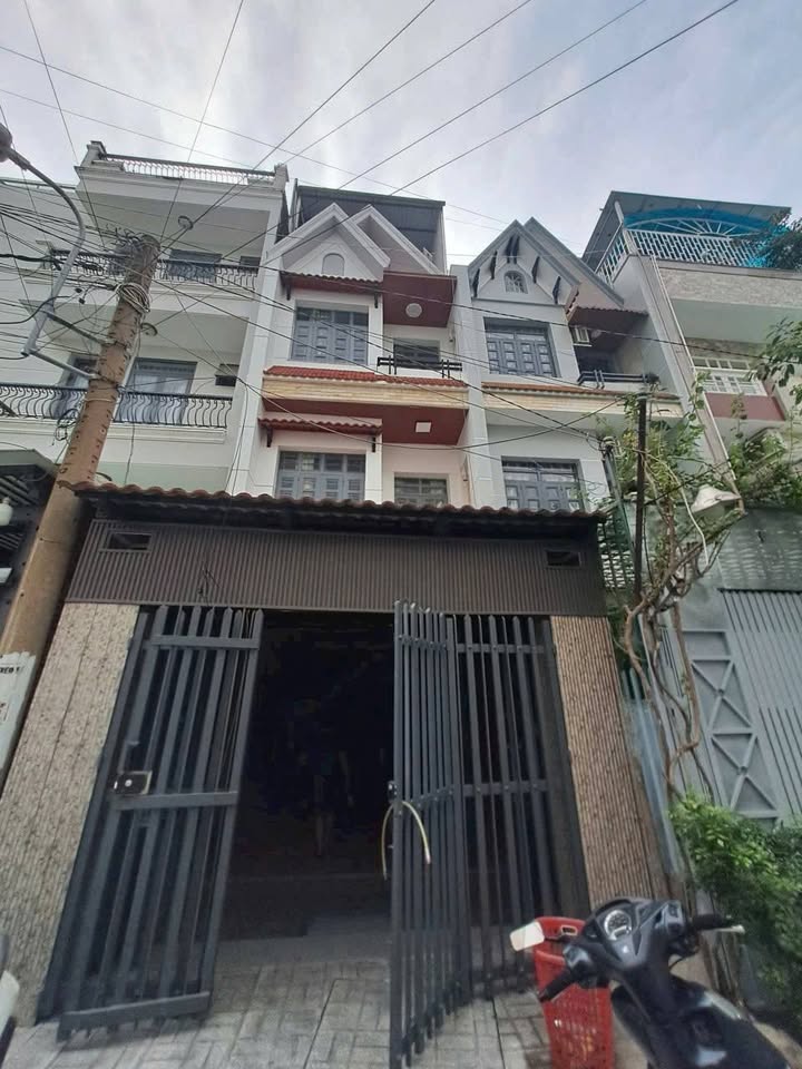 Nhà nguyên căn cho thuê tại thị trấn Nhà Bè 60m² giá 14 triệu - Phù hợp cho văn phòng và kinh doanh online!