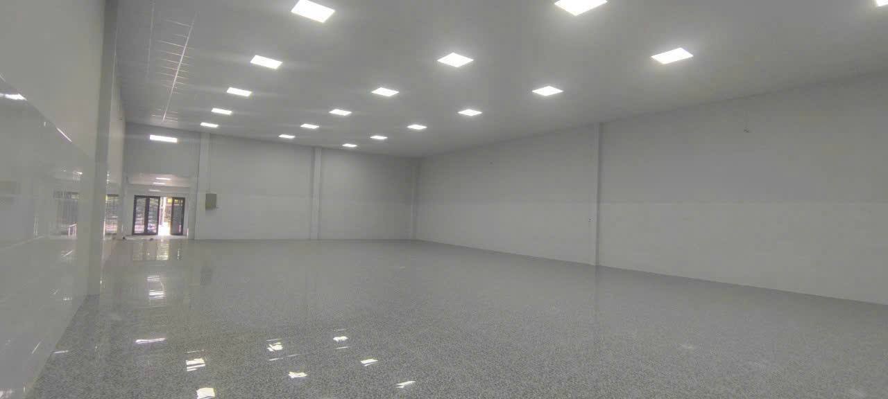 Nhà nguyên căn mặt tiền đường Huỳnh Tấn Phát, quận 7, 350m² - Phù hợp cho nhiều mô hình kinh doanh!