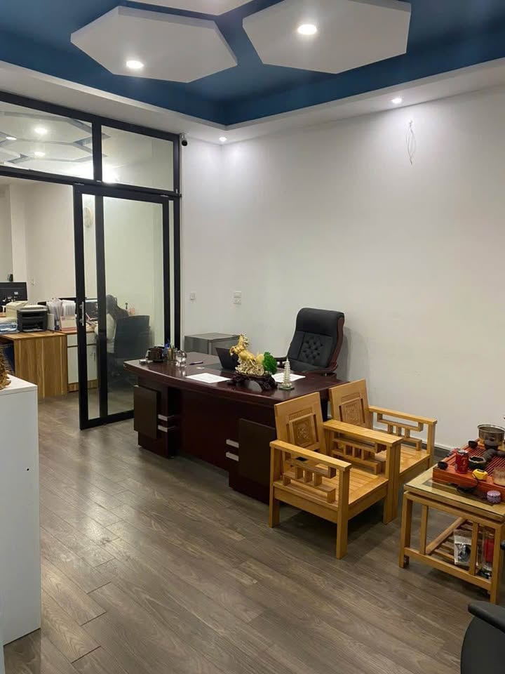 Văn phòng cho thuê tại Hạ Đình Thanh Xuân 80m² - Miễn phí dịch vụ và hầm để xe rộng rãi!