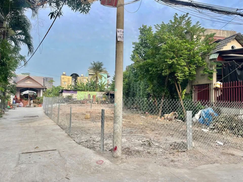 Đất nền Linh Tây Thủ Đức 97m² giá 4.9 tỷ - Ô tô tận cửa, góc 2 mặt tiền!