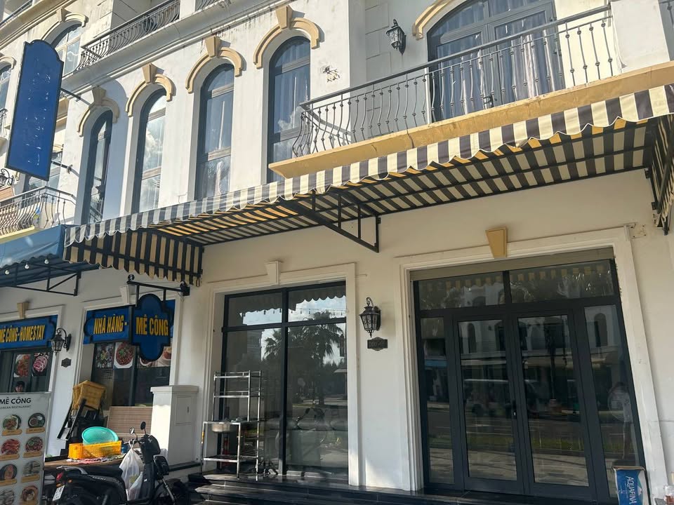 Shophouse cho thuê tại Phú Quốc - 4 tầng, giá 20 triệu/tháng - Địa điểm lý tưởng cho kinh doanh!