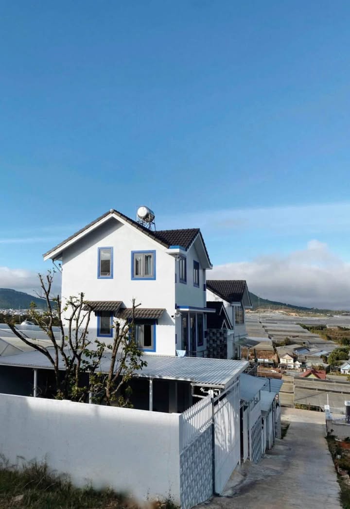 Nhà phố Đà Lạt 70m² giá 4.4 tỷ - Đường ô tô tận nơi, thích hợp nghỉ dưỡng!